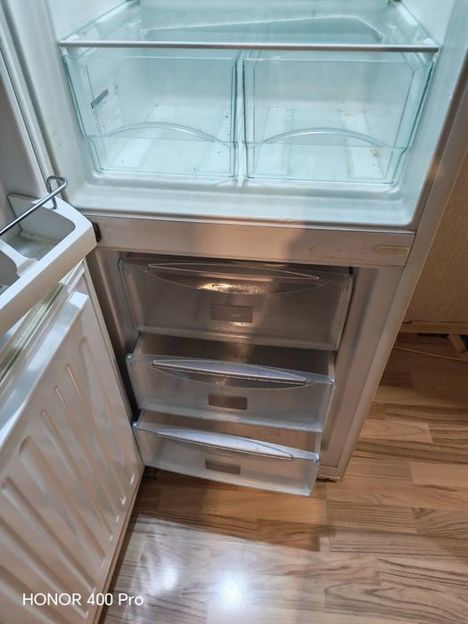 Хладилник с фризер Liebherr