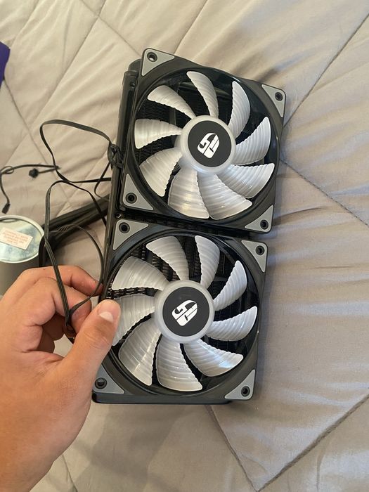 Cooler procesor Deepcool 240RGB