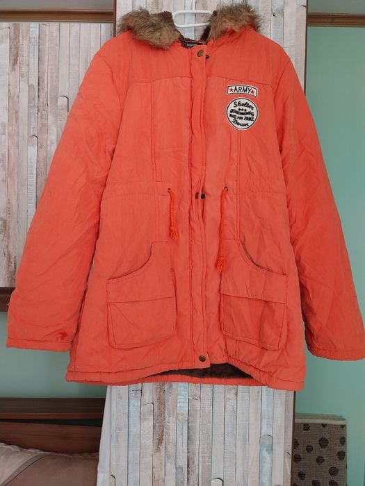 Geaca  culoarea coral