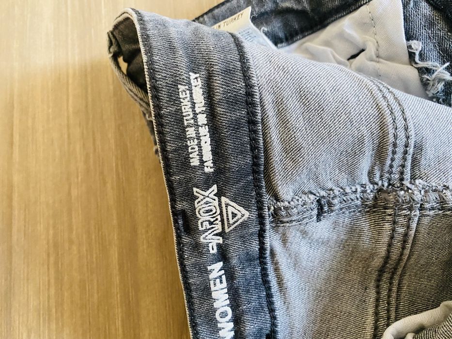 Срочно продам новые джинсы