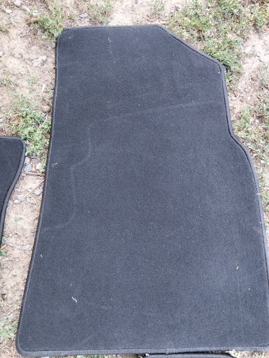 Продам коврики на Камри75