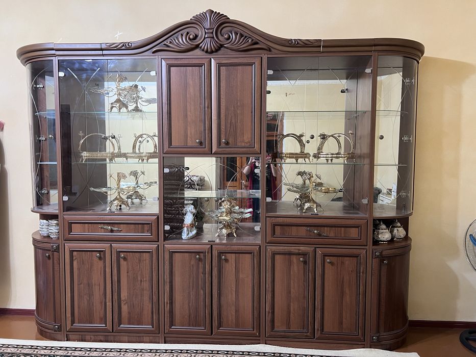 Стенка для посуды