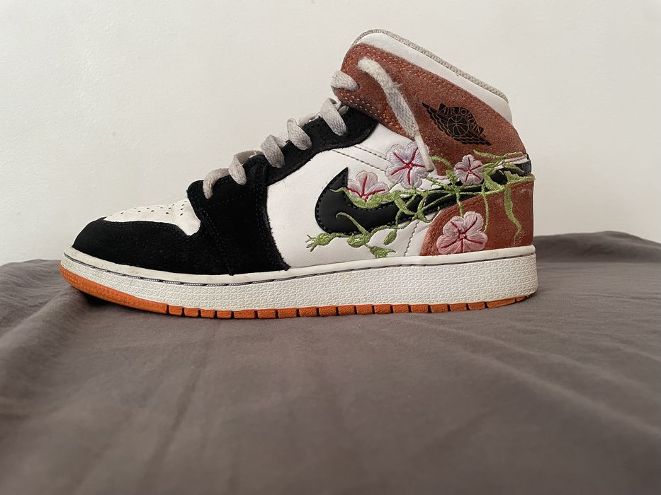 Jordan Mid PInk Blossom