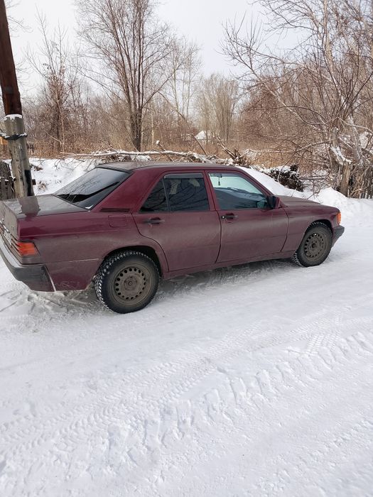 Мерседес Бенс 190