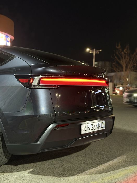 Tesla Model Y 2025 | 3 500 км | RWD | Идеальное состояние