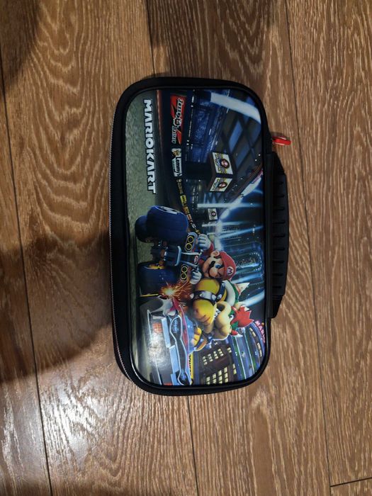 Nintendo Switch +carcasă de protecție + Minecraft