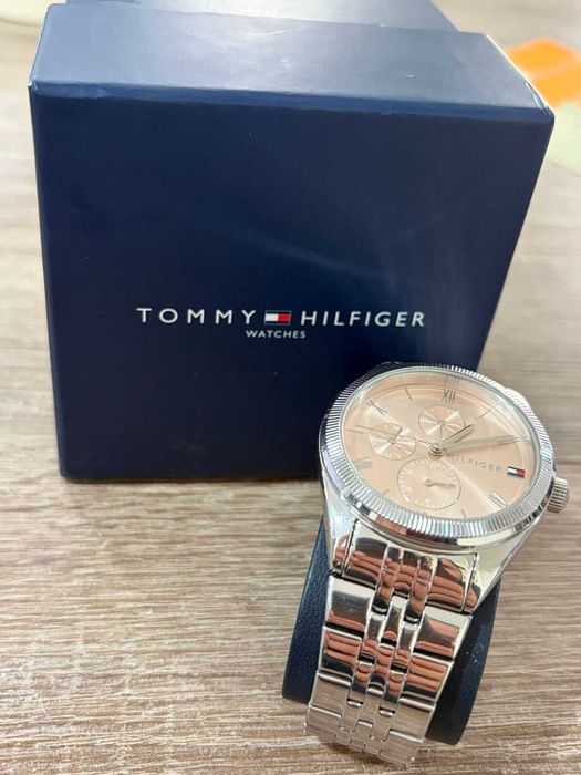 Часовник Тommy Hilfiger 478.3.14.3442