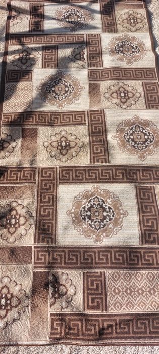 Продам ковры и дорожку