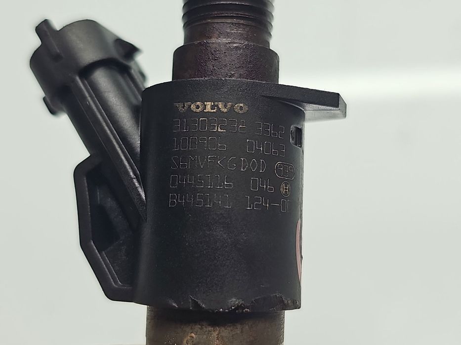 Injector  Volvo V50 [Fabr 2004-2012] 31303238 2.0 D5204T5 110KW / 150C