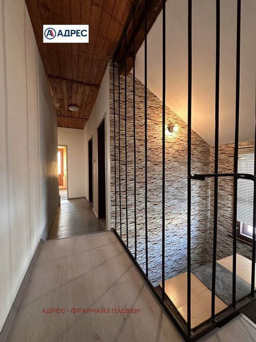 Продава се Къща в Плевен, Сторгозия - 236 кв.м за 1200 €/кв.м - Снимка #3