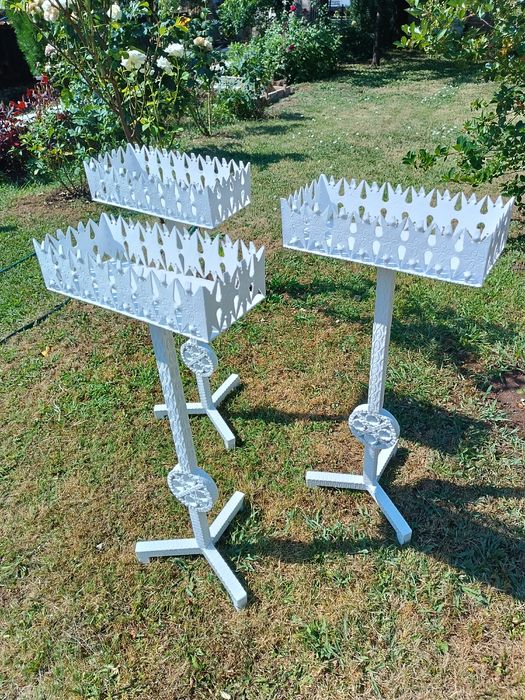 Метални цветарници цветарник