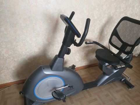 Горизонтальный велотренажер HOUSEFIT HB 8023r