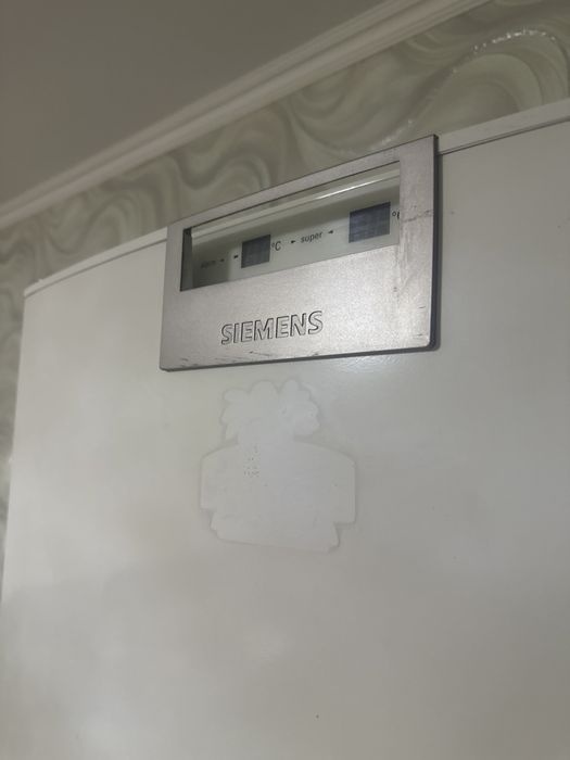 Холодильник Siemens