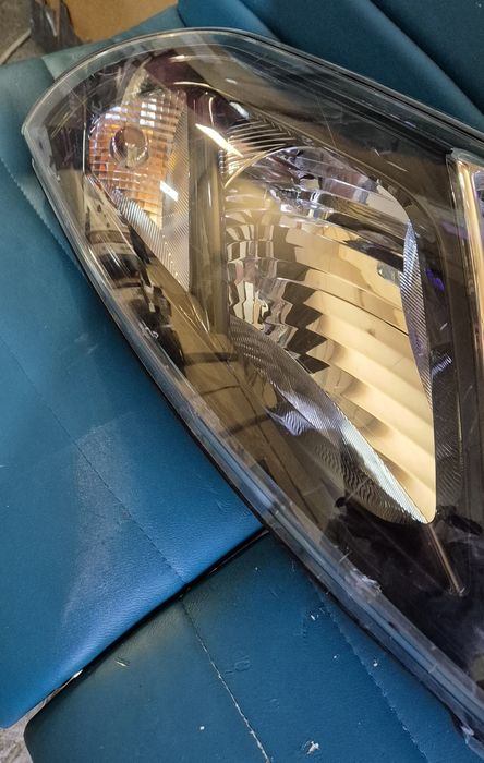 Фар Renault Master, Opel Movano 
Фар Renault Master 26060