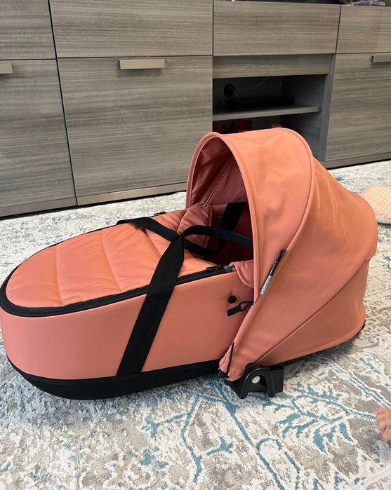 Продается новая люлька YoYo