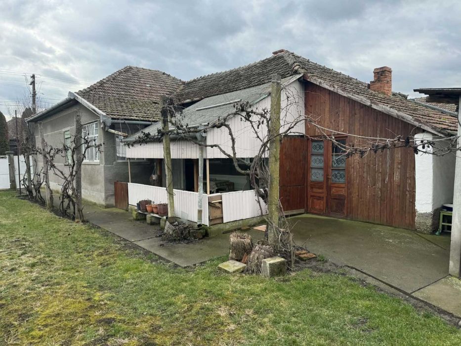 Casa de vanzare in Iratosu