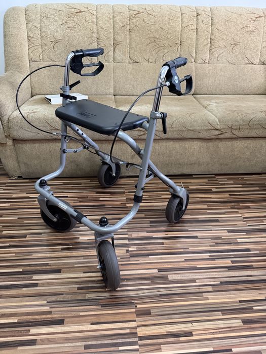 Vând Cadru de Recuperere bătrâni dizabilități cu sezut si frane