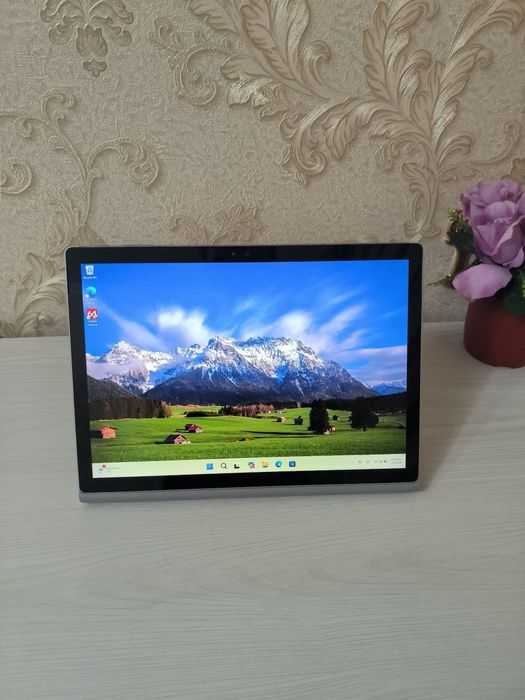 Microsoft Surface Book 2