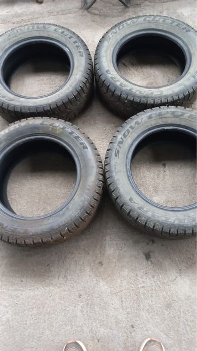 Продам комплект зимних шин 185/65 R14