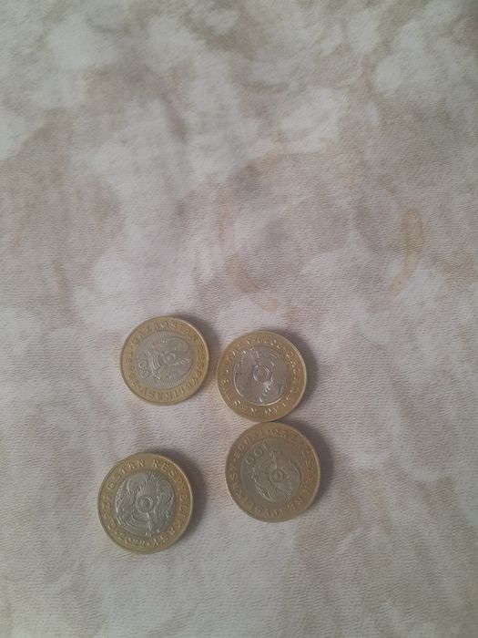 Монеты продам обращаться