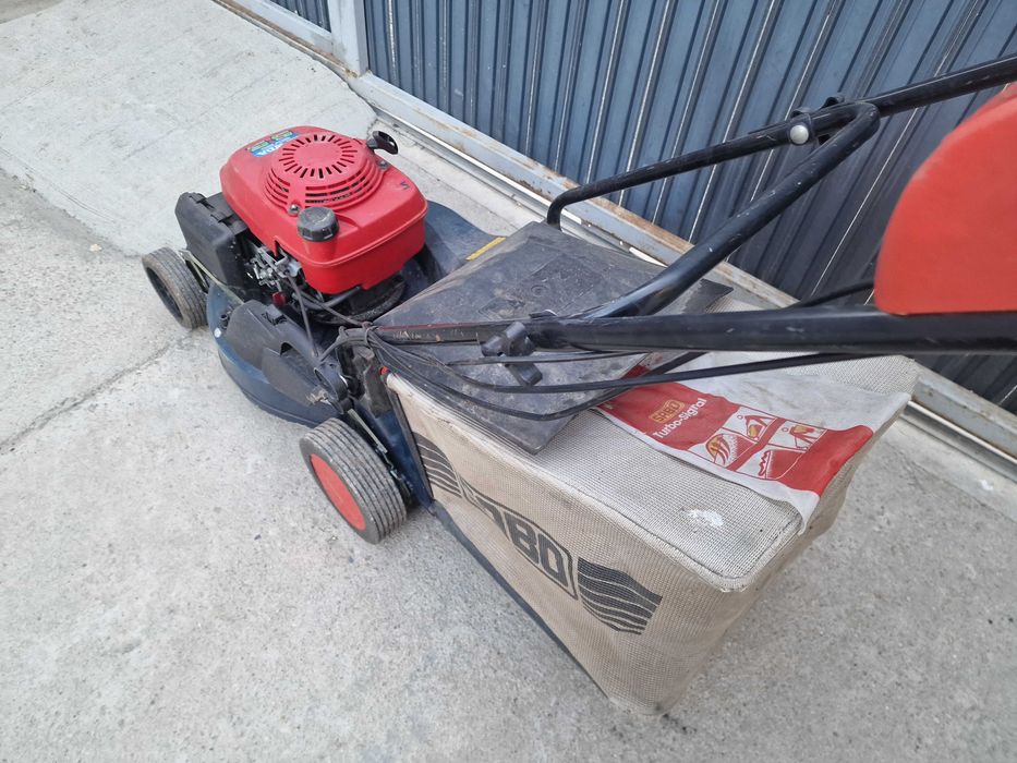 Masina de tuns iarba pe benzina HONDA 4CP cu SAC si COS