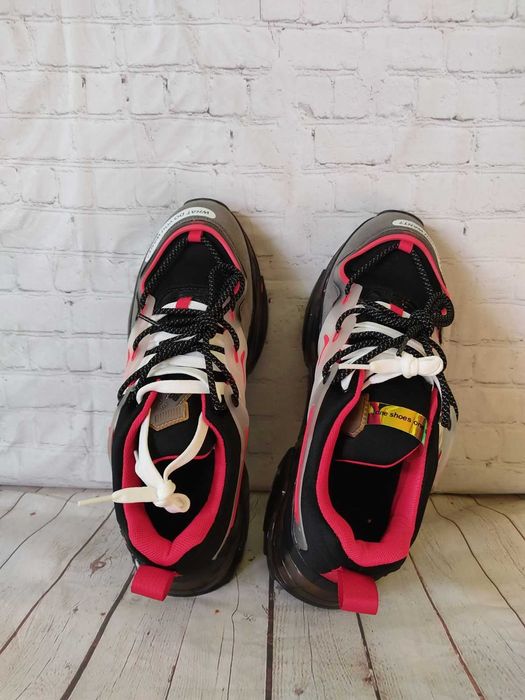 Мъжки спортни обувки - размер 46