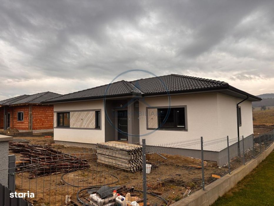Casa Individuala de vanzare, 3 camere, 120 mp, zona Sigmir