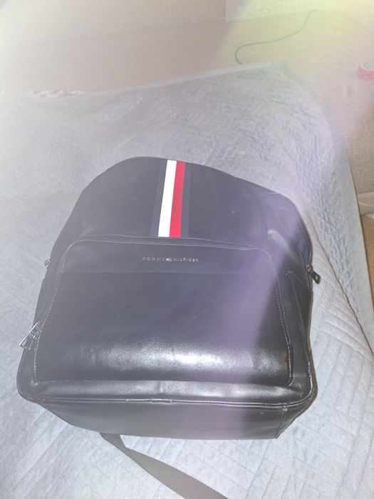 Продам рюкзак Tommy Helfieger