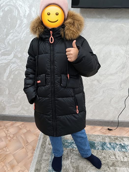 Продам куртку зимнюю на девочку 140-146