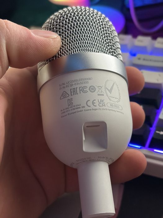Микрофон Razer Seiren Mini