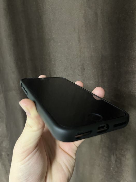 Айфон 7 в хорошом состоянии