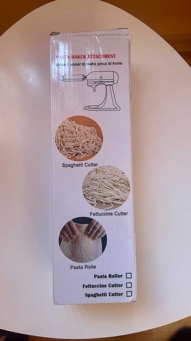 Машина за паста от неръждаема стомана е съвместима с кухненски робот