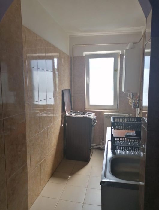 Închiriez apartament cu 2 camere zona Apolo