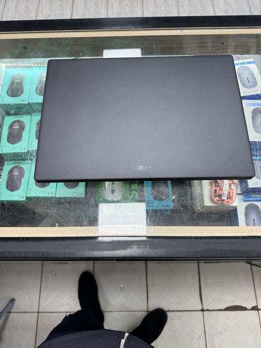 Acer Swift  16 OLED WQ 3K 120Hz INTEL CORE i5-13500H 16GB LPDDR5 512GB