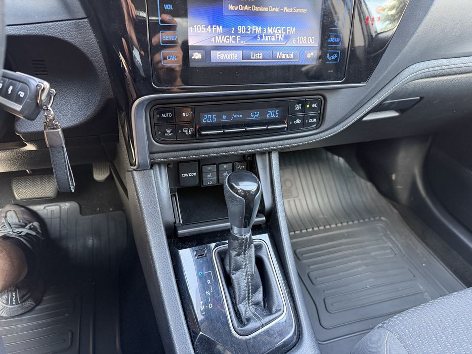 Toyota Corolla 1,6 benzina automata CVT