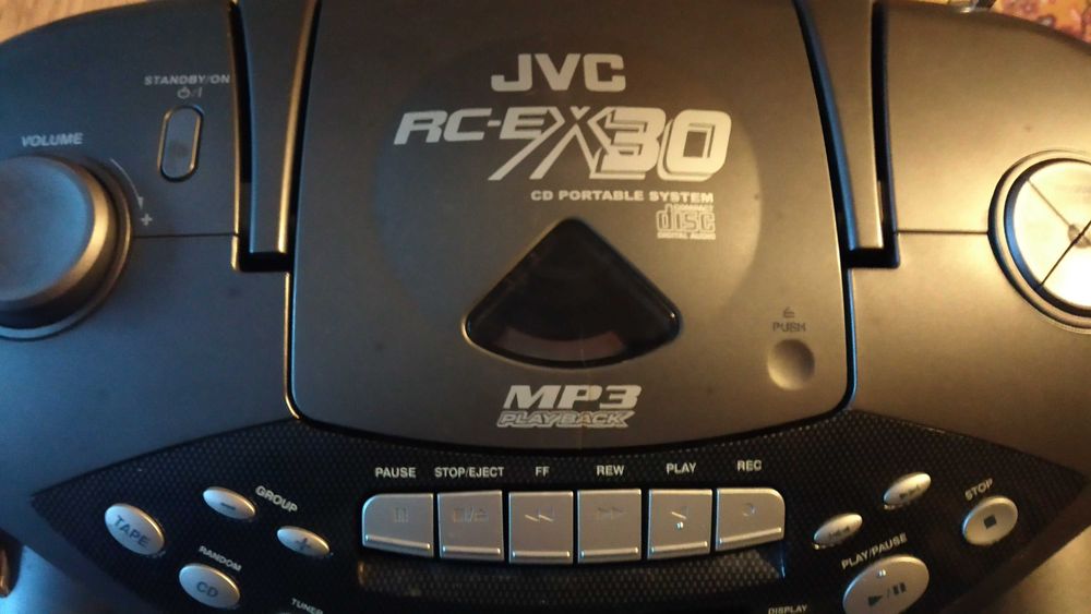 Радиокасетофон JVC RC-EX30.
