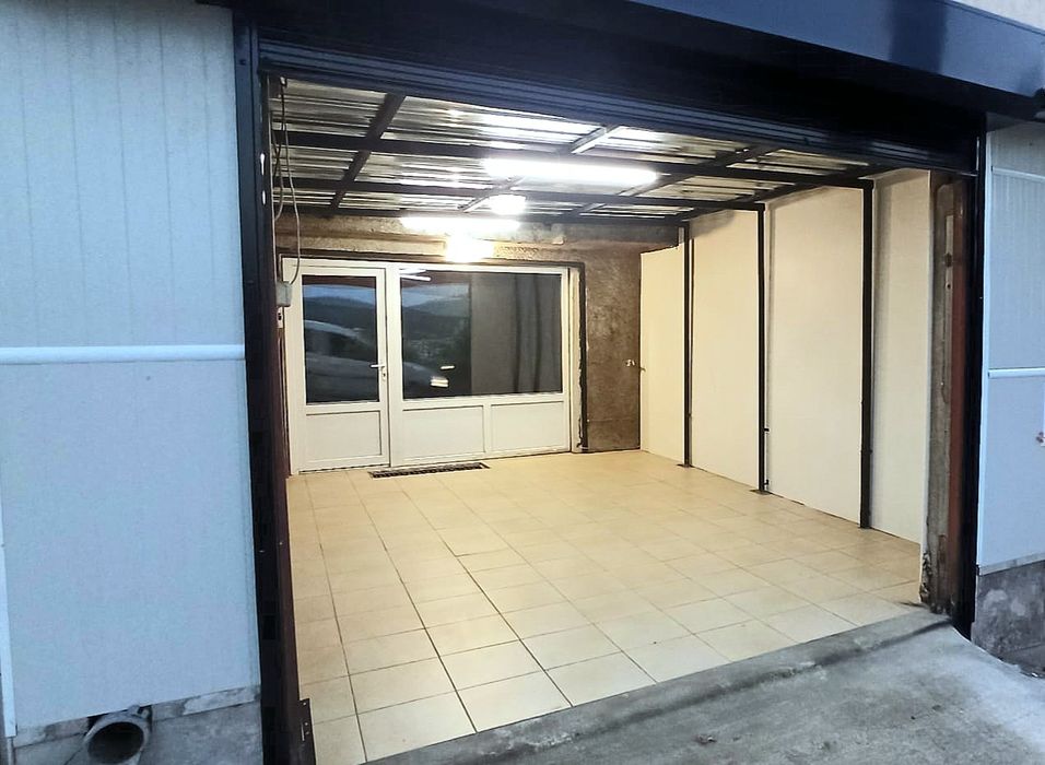 Дава се под наем Гараж / Паркомясто в Разград, Житница - 17 кв.м за 127.5 € - Снимка #1