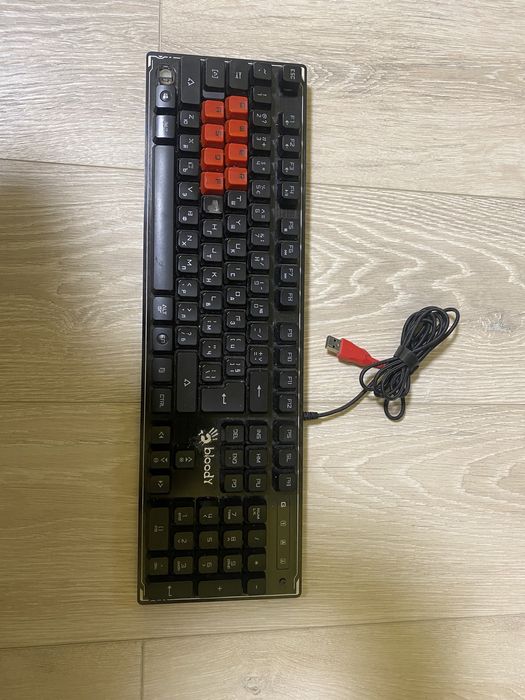 Bloody клавиатура brown switch