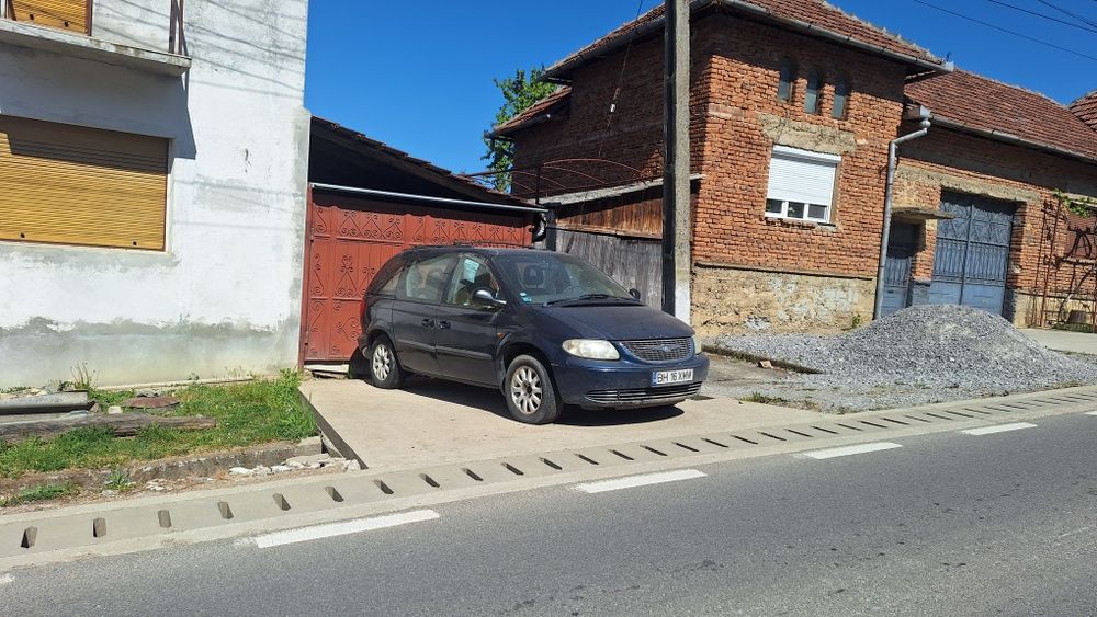 CHRYSLER Voyager 2003 — imagine 3