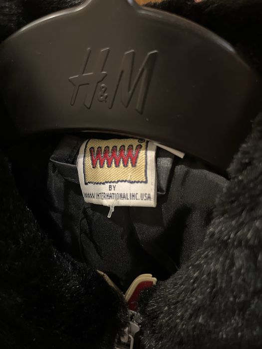 Продам куртку детскую