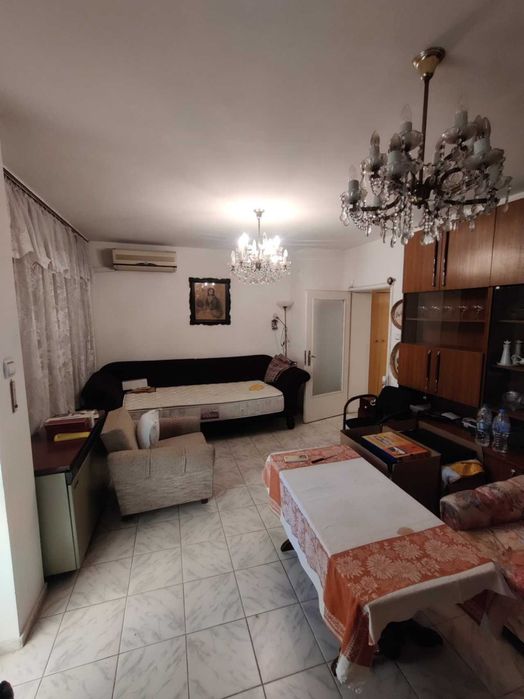 Продава се Тристаен апартамент в Пловдив, Каменица 1 - 110 кв.м за 2455 €/кв.м - Снимка #2