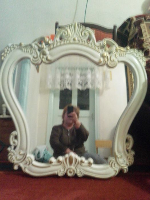 Окно для прихожей