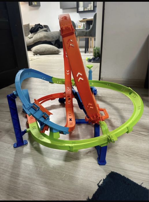 Hotwheels pista pentru masinute