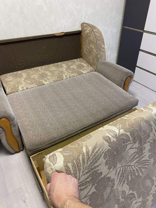 Продам диван в хорошем состоянии