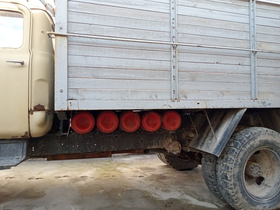 53 sotiladi generalni qilib beraman gaz balon yangi