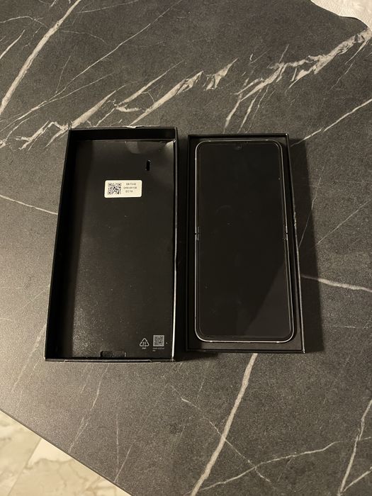 Vand Samsung Z Flip 6