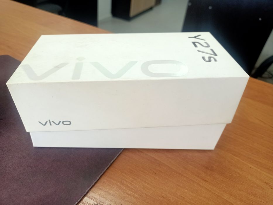 VIVO  Y27s телефон