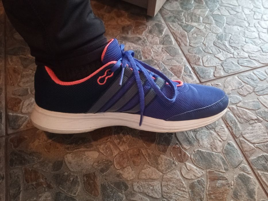 Adidas маратонки