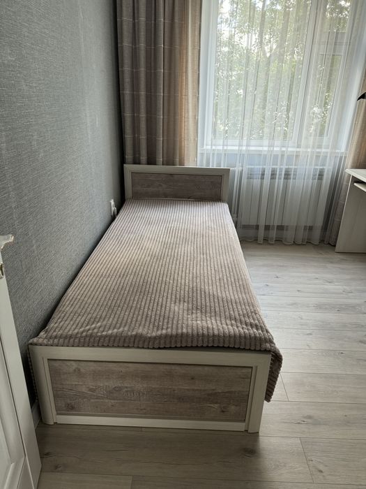 Кровать доя спальни