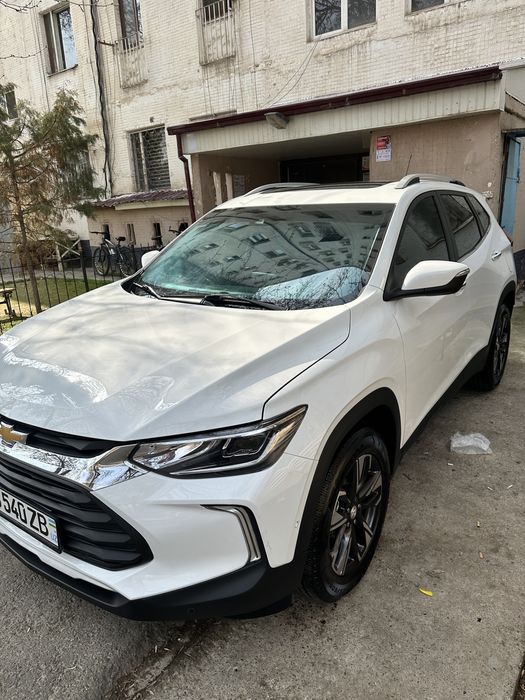 Продам свой Tracker 2 Premier 2023